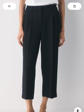 Aritzia The Effortless Pant Cropped